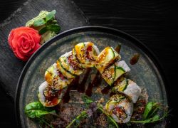 Картинка Ролл вегетарианский с цукини (257гр)