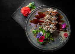 Картинка Ролл с угрем в кунжуте (202гр)