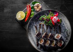 Картинка Ролл с угрем и огурцом (193гр)